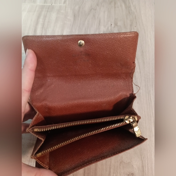 Authentic Louis Vuitton Monogram Canvas Wallet - Brown - Picture 8 of 14